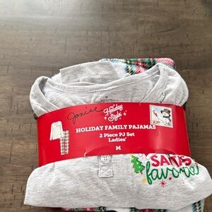 Source Unknown Gray Holiday Pajama Set. It is small fit but sized as a medium
